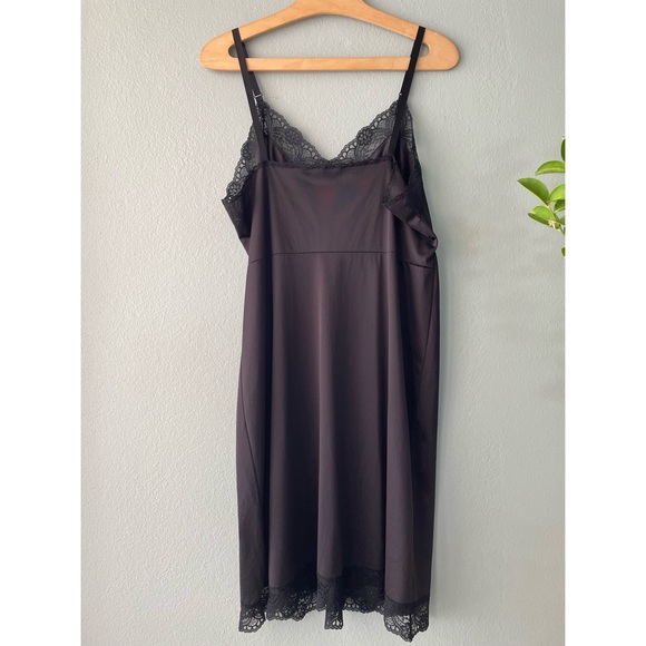 Vintage | 90s Black Lace Trim Slip Dress - Picture 5 of 10